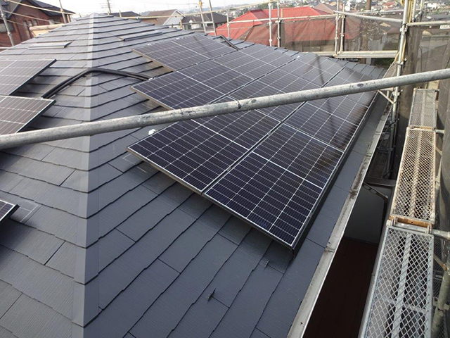 東京都町田市のカナディアンソーラー製CS6R-410MS ×10、CS6RA-315MS ×2、CS6RB-270MS ×14の太陽光発電施工写真