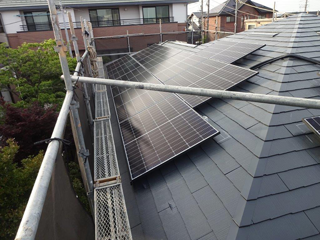 東京都町田市のカナディアンソーラー製CS6R-410MS ×10、CS6RA-315MS ×2、CS6RB-270MS ×14の施工写真