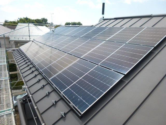 東京都杉並区のＱセルズ製Q.PEAK DUO M-G11 400 ×15の太陽光発電施工写真