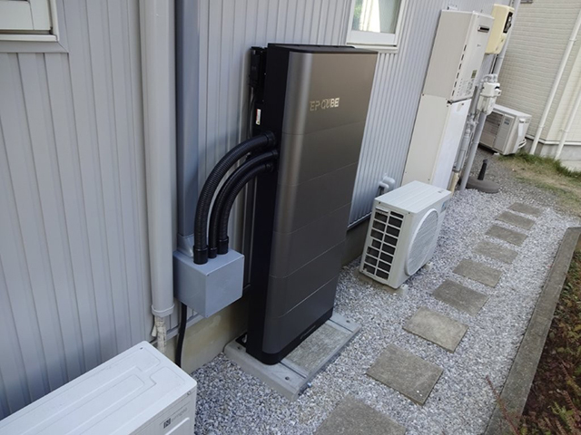 東京都八王子市の カナディアンソーラー製B1-3G ×4の蓄電池施工写真