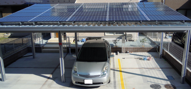 カーポートに設置した太陽光発電システム