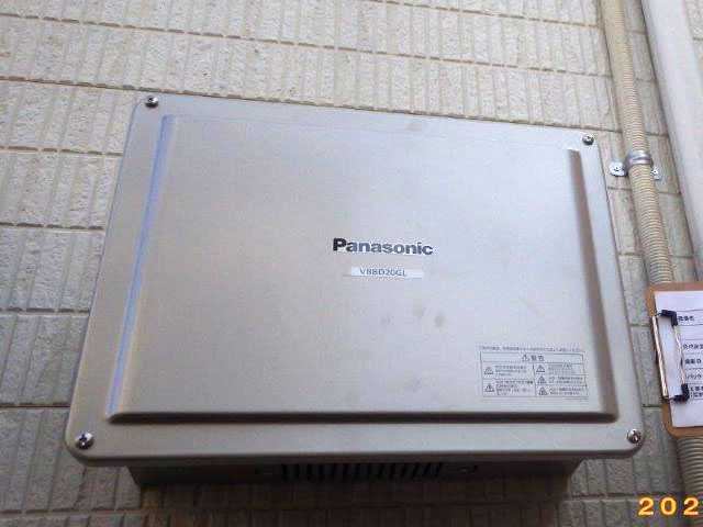 神奈川県厚木市のパナソニック製VBHN252WJ01×2枚 VBHN120WJ01×4枚 VBHN070WJ01L×2枚 VBHN070WJ01R×10枚の太陽光発電施工写真3