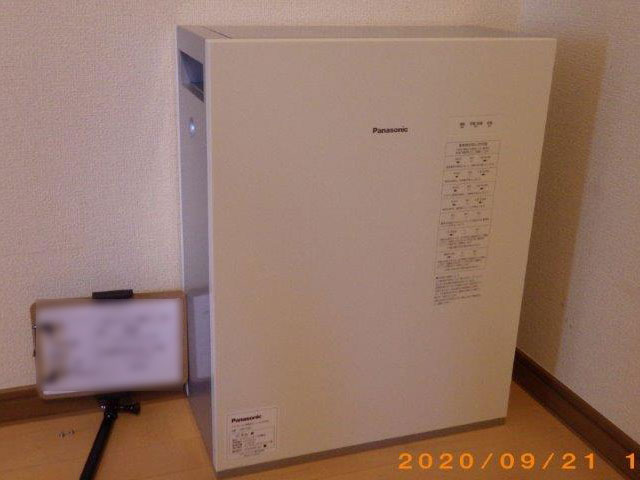 神奈川県厚木市の パナソニック製LJB1156 リチウムイオン蓄電池5.6kWhの蓄電池施工写真
