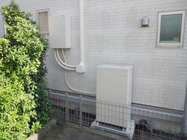 神奈川県座間市の カナディアンソーラー製LIB-CST-L70GFの蓄電池施工写真