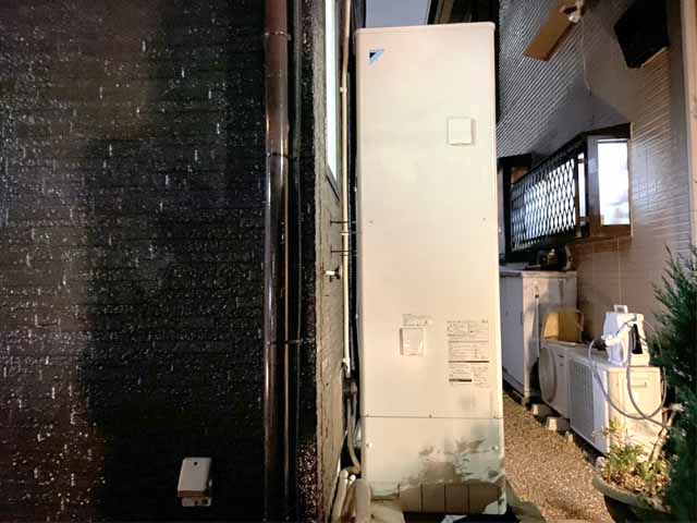 愛知県みよし市のダイキン製EQ46VFVのエコキュート施工写真