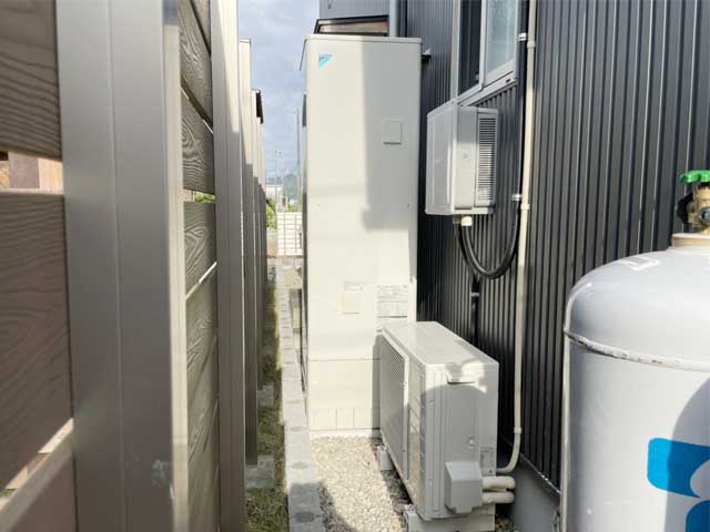 岐阜県各務原市のダイキン製EQ46VFVのエコキュート施工写真