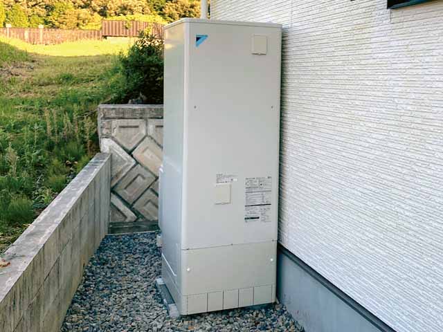 愛知県額田郡のダイキン製EQ37VFVのエコキュート施工写真