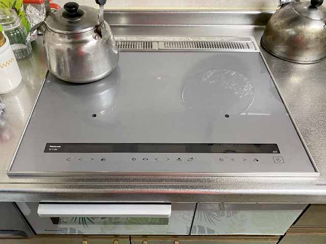 愛知県みよし市のパナソニック製KZ-BN36SのIHクッキングヒーター 施工写真