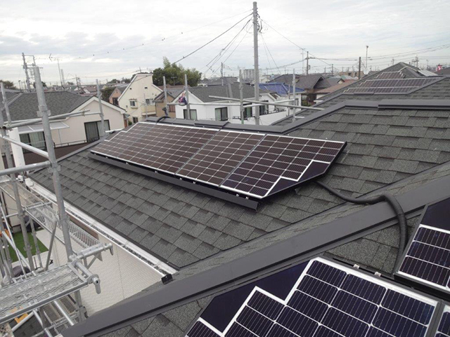 東京都町田市の長州産業製CS-223B81S ×8、CS-109B81S ×6、CS-109B81L ×7、CS-109B81R ×7の太陽光発電施工写真3