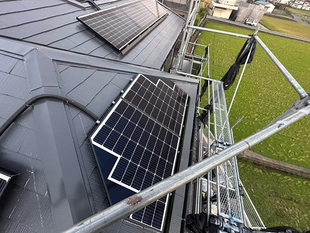 和歌山県岩出市の長州産業製CS-223B81S ×13、CS-109B81S ×2、CS-109B81L ×2、CS-109B81R ×2の太陽光発電施工写真4