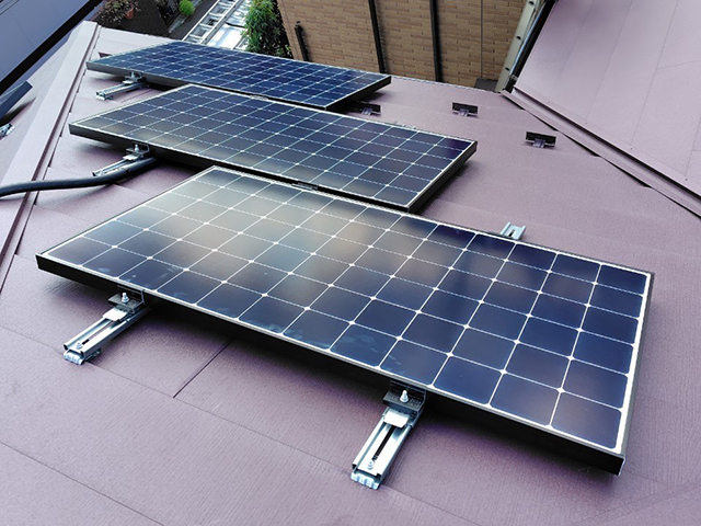 千葉県船橋市の東芝製SPR-E20-250 ×15の太陽光発電施工写真3