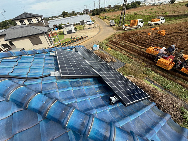 茨城県鉾田市の東芝製SPR-E20-250 ×18の太陽光発電施工写真3