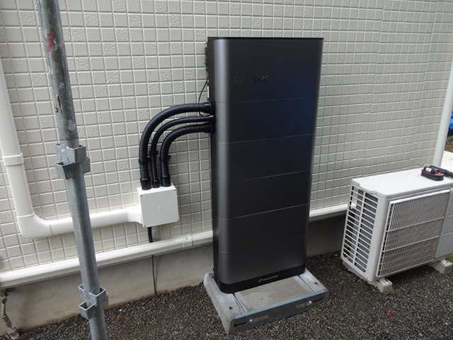 東京都八王子市の カナディアンソーラー製B1-3G ×4の蓄電池施工写真