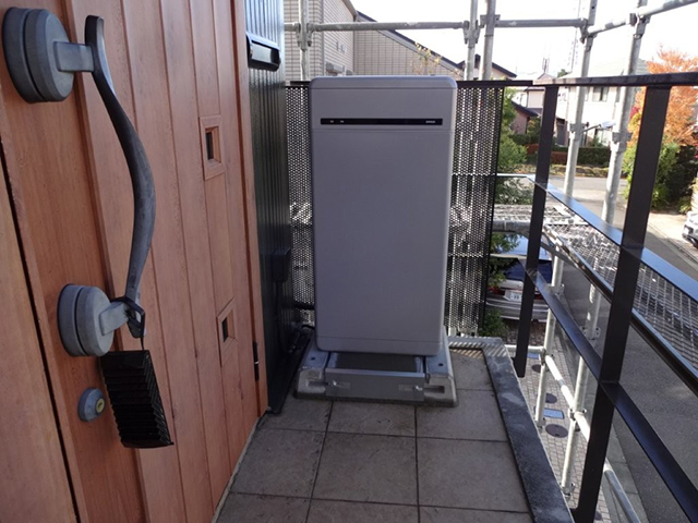 東京都八王子市の オムロン製KP-BU164-2Sの蓄電池施工写真