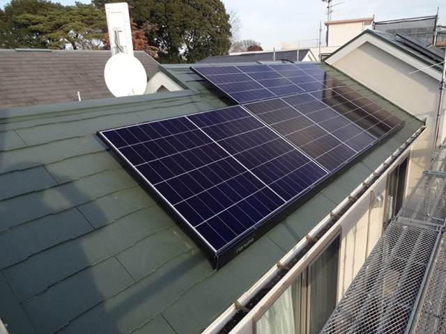 東京都調布市のハンファジャパン製Re.RISE-NBC 440 ×5、Re.RISE-NBC MS290 ×2、Re.RISE-NBC AG270 ×17の太陽光発電施工写真