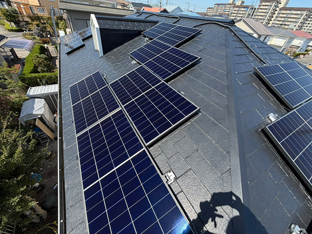 愛知県小牧市のハンファジャパン製Re.RISE-NBC MS290 ×22の太陽光発電施工写真3
