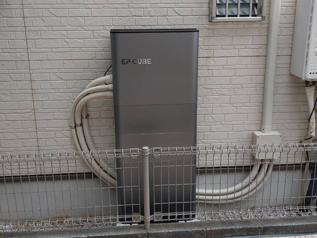 東京都東久留米市の カナディアンソーラー製EP Cube B1-3G ×4の蓄電池施工写真